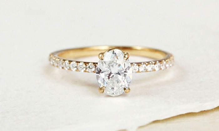 Dazzle the Day: Flaunting an 8-Carat Diamond Ring on Your Hand