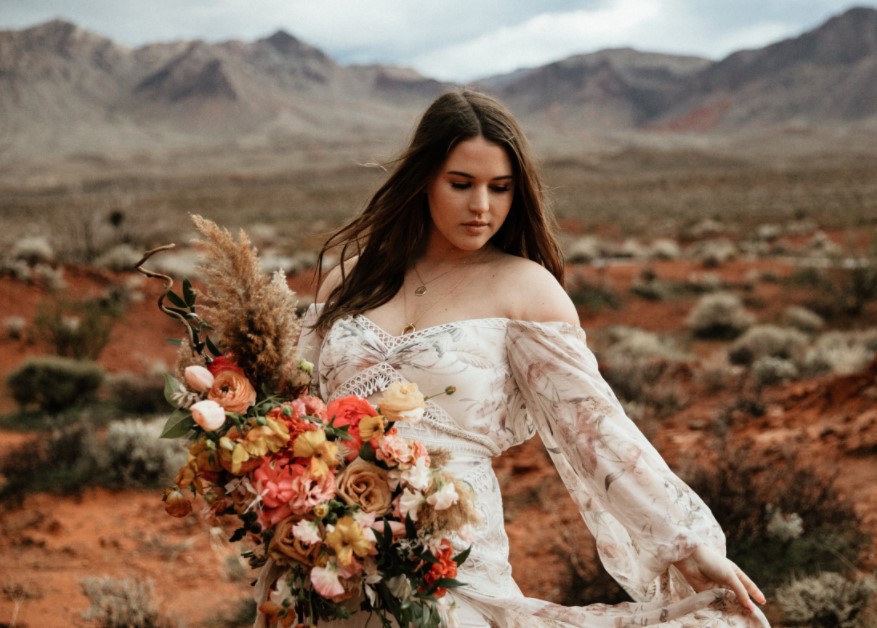 Thе Bеst Summеr Formal Drеssеs to Stylе Cutеly in Florals for Businеss Mееtings