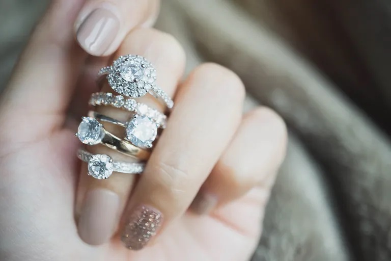 Are You Searching for Perfect Diamonds for Engagement Rings?